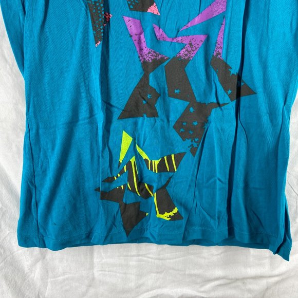 Nollie Blue Teal V-Neck Graphic T-Shirt Size M - Picture 7 of 9
